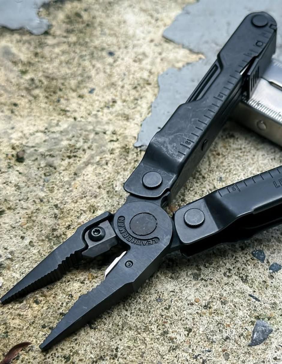'navaja' rebar negra 'navaja' rebar negra