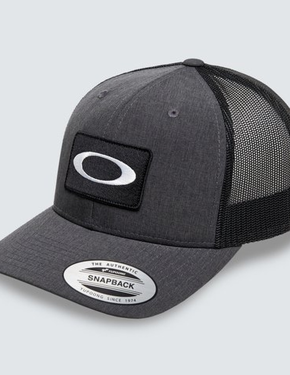 Gorra con visera curva Trucker para hombre