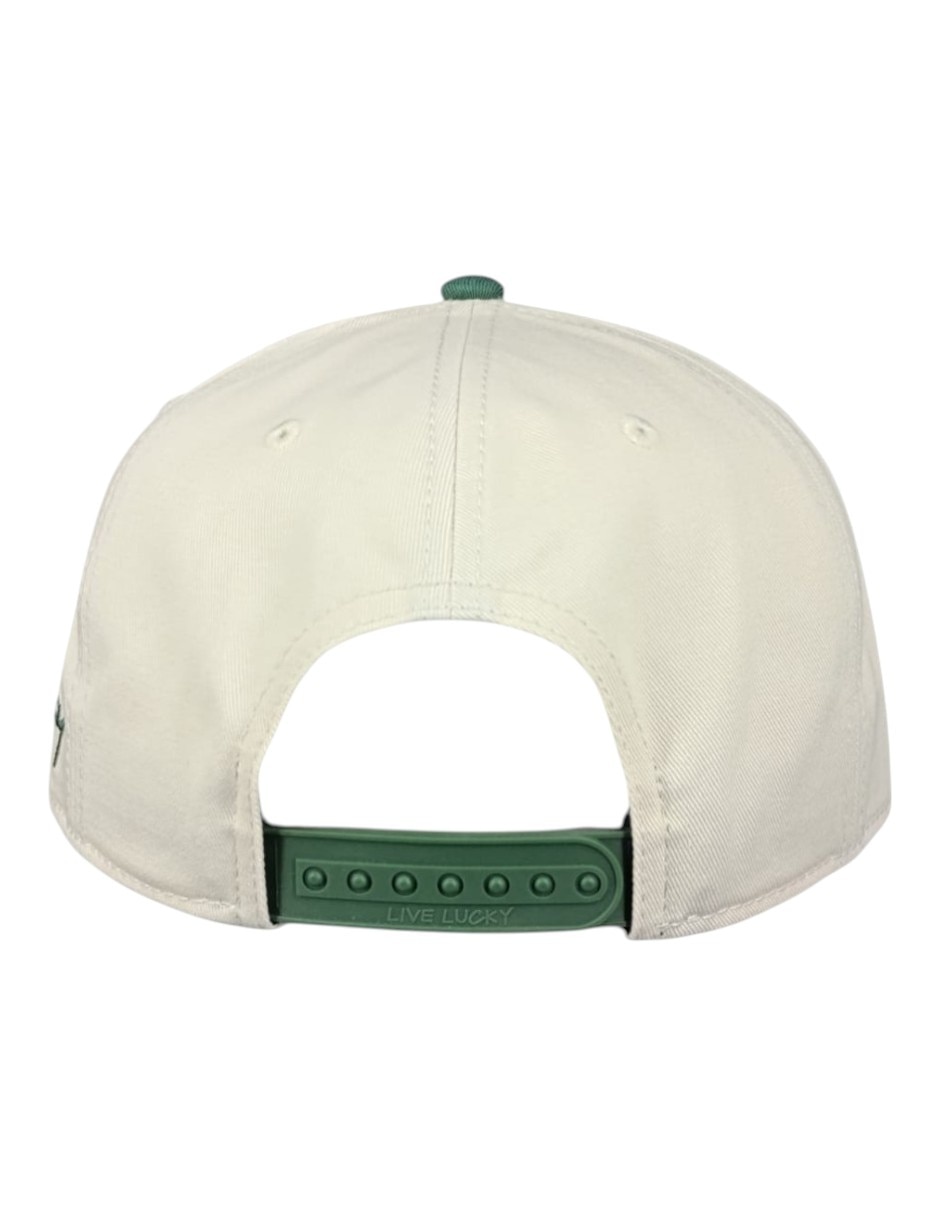 Gorra visera semicurva broche black clover mexico edition unisex