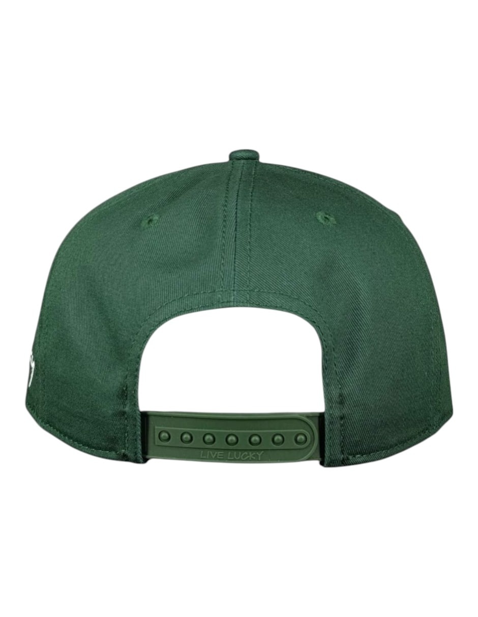 Gorra visera semicurva broche black clover mexico edition unisex