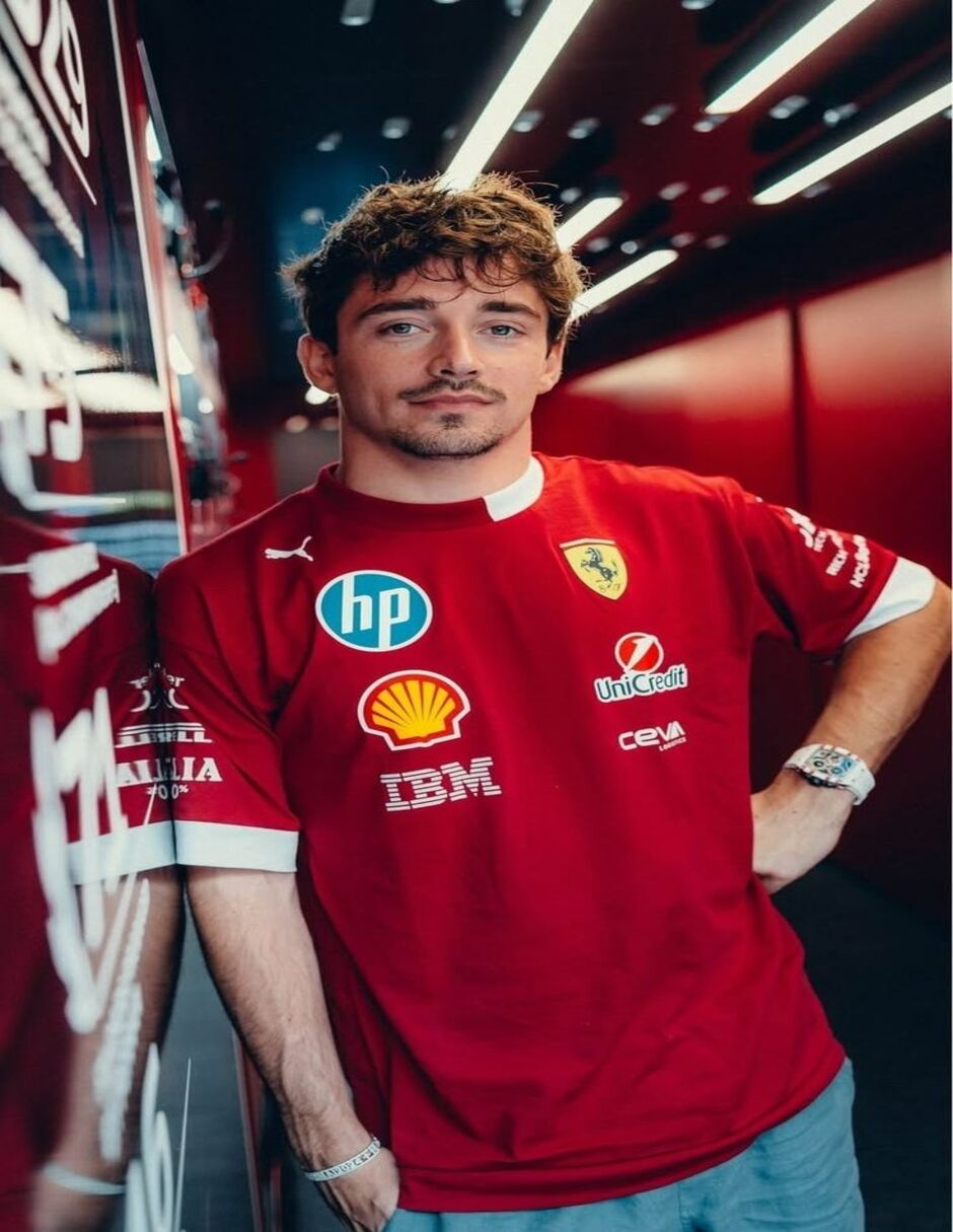 Manta de tejido Suave Charles Leclerc 2